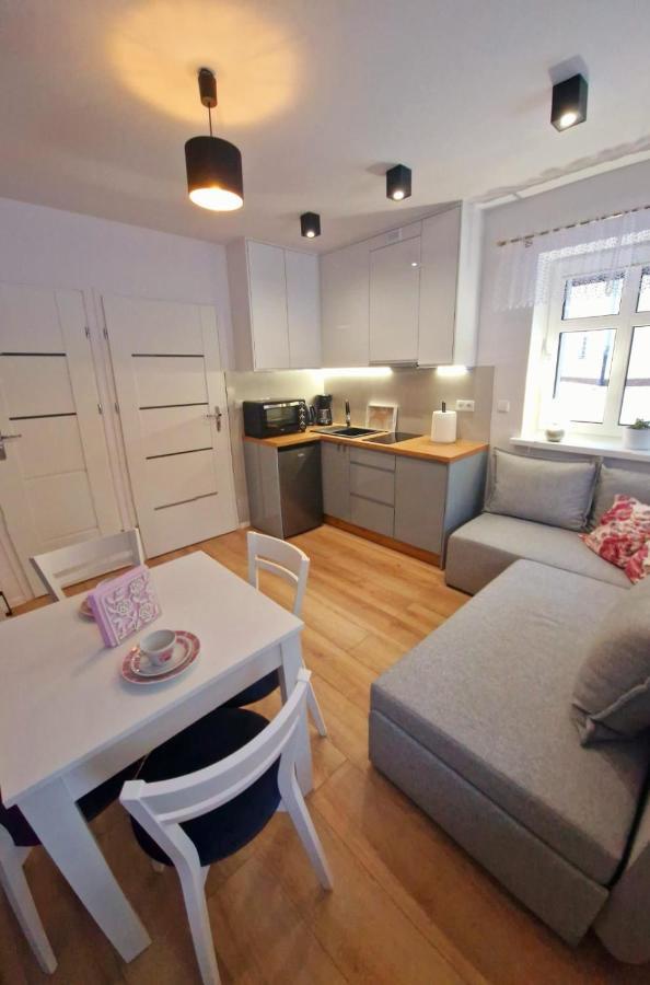 Apartament Przy Deptaku Jelenia Gora Exterior photo